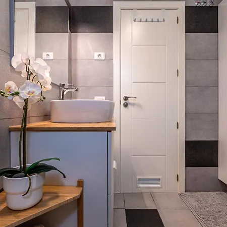 Hidalgos Hideaway - La Caleta Апартаменты *