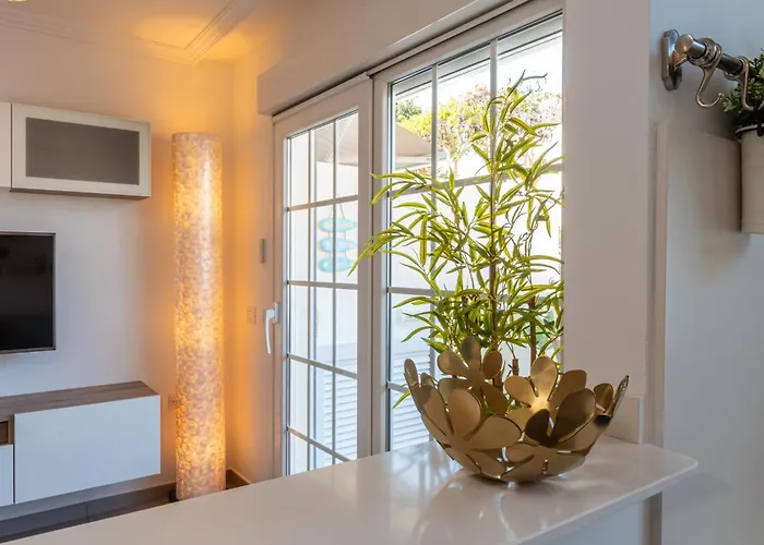 Апартаменты Hidalgos Hideaway - La Caleta Адехе